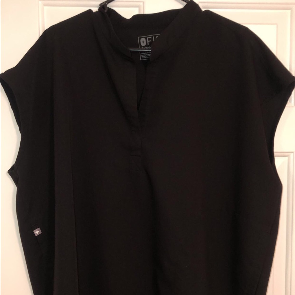 Fig Scrub Top